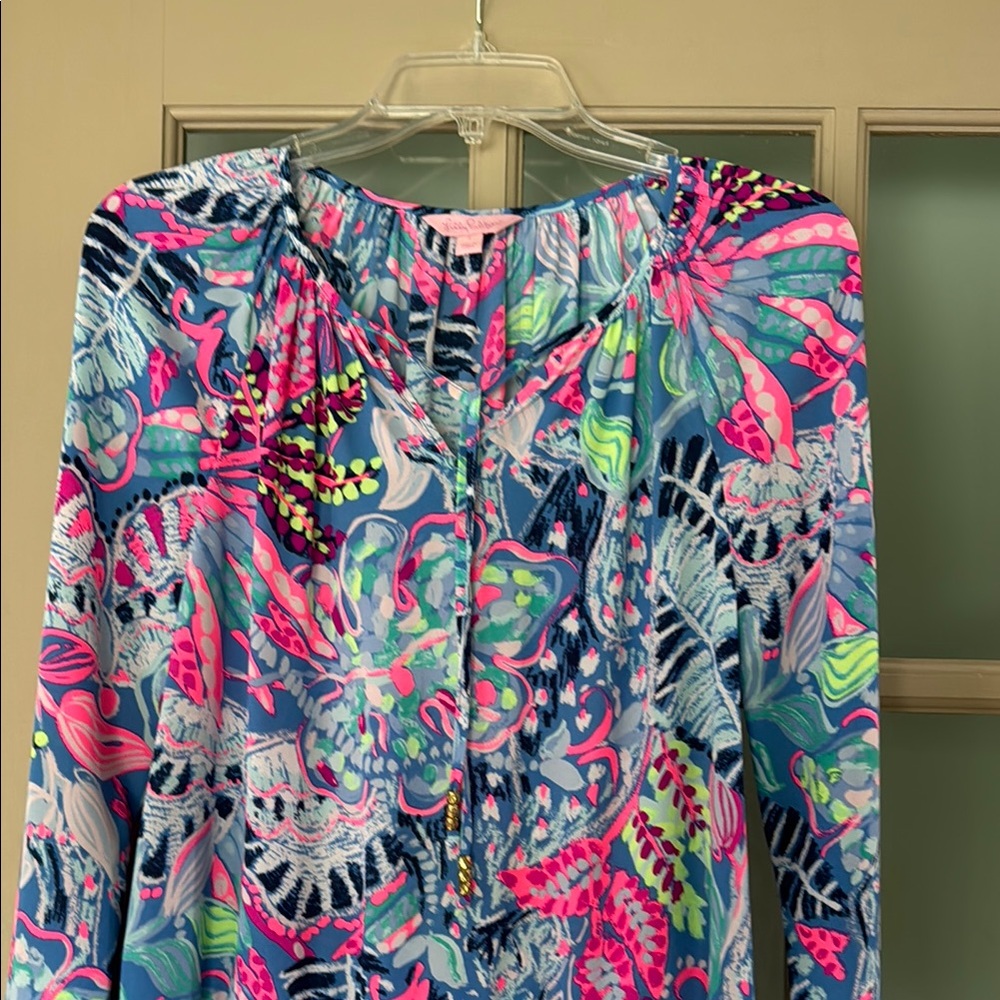 Lilly Pulitzer Pink and Blue Graphic Tie Front Blouse
